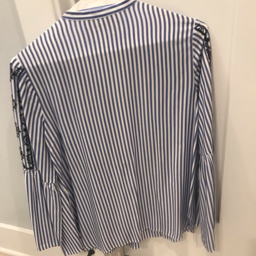 Loft Blouse - Picture 3 of 3